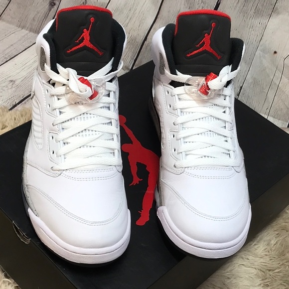 Deadstock☠️☠️ Jordan Retro 5 size 10.5 never worn - Picture 2 of 8